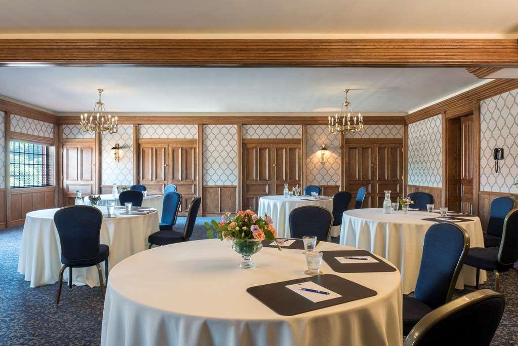 St James Hotel Ред Уинг Съоръжения снимка