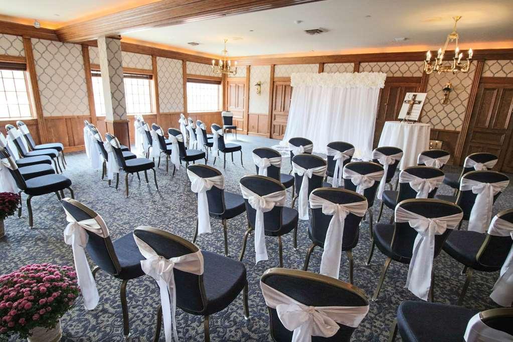 St James Hotel Ред Уинг Удобства снимка