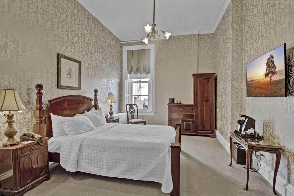St James Hotel Ред Уинг Стая снимка