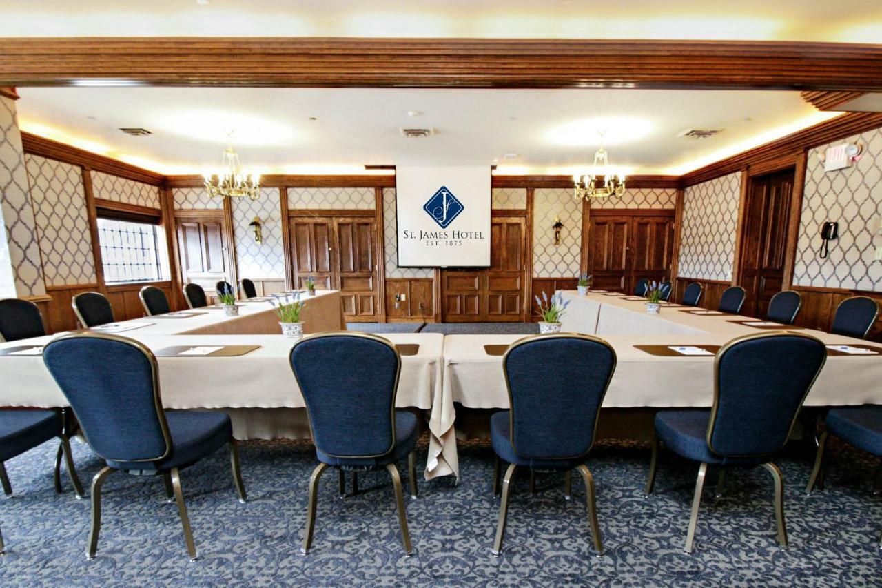 St James Hotel Ред Уинг Екстериор снимка