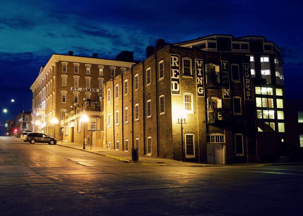 St James Hotel Ред Уинг Екстериор снимка
