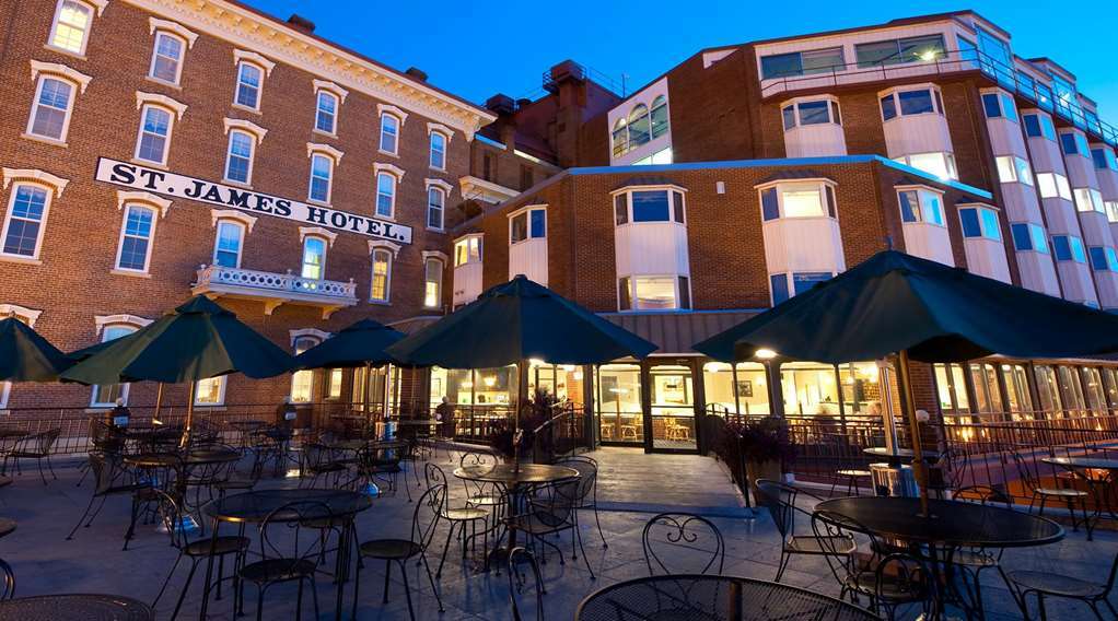St James Hotel Ред Уинг Екстериор снимка