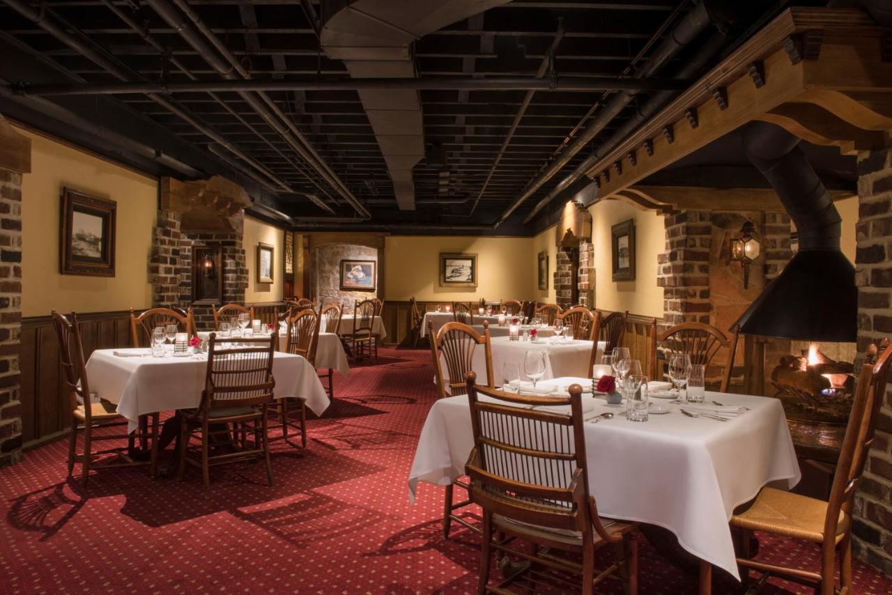St James Hotel Ред Уинг Екстериор снимка